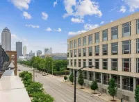 Luxury condo. 2 car garage, rooftop patio. Perfect for work or play!