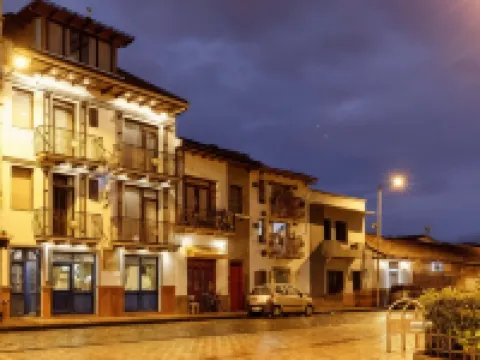 Hotel Azul De La Plaza Hoteles en Cuenca