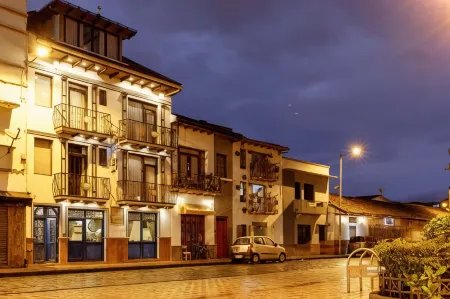 Hotel Azul de la Plaza by Chat Noir