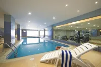 Golden Tulip Dammam Corniche Hotel - piscina