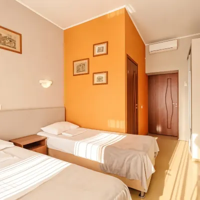 Travelers House Guest House - Wifi