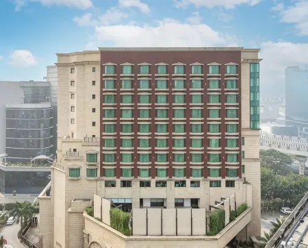 Radisson Gurugram Sohna Road City Center Отели рядом с достопримечательностью «Университет Гургаон»