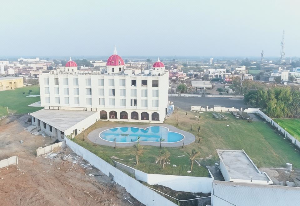 hotel overview picture