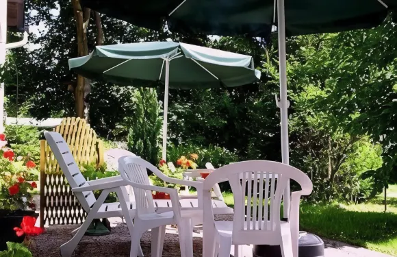 柏林賓希阿姆希湖畔B&B酒店