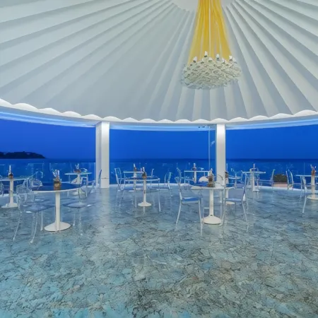 Summit Hotel