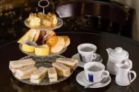 The New Inn by Roomsbooked - breakfast