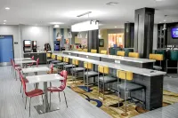 Del-Mar Airport Inn & Suites - parking