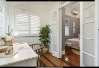 Luxury Queensland Awaits! Sleeps 8, 3 car parks