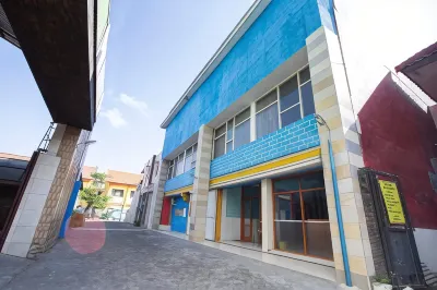 OYO Life 3720 Homestay Gayatri Janti Hotel dekat Pantai Bangsong