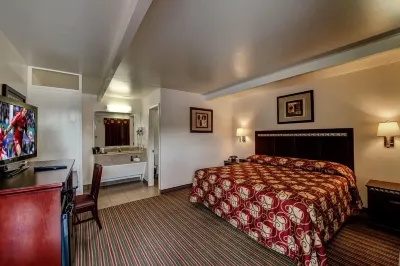 Whispering Palms Inn فنادق في ديل ريو