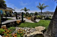 بيتش بنجالو إن آند سويتس Hotels near Morro Strand State Beach
