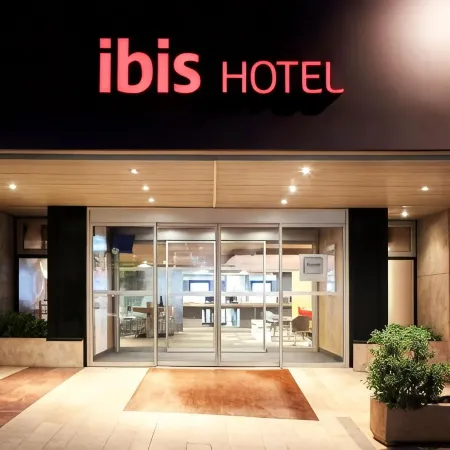 Ibis Montpellier Centre Comédie Отели рядом с достопримечательностью «Префектура»