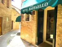 Albergo Hotel Raffaello Các khách sạn gần Oratorio del Santissimo Crocifisso della Grotta