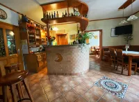 Guesthouse Mesec Zaplana Отели в г. Municipality of Postojna