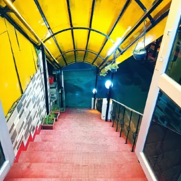 Hotel Holiday Plaza Dalhousie - Near Ghandhi Chowk Mall Road