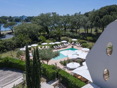 Golf Hotel