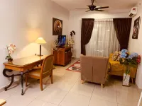 Skyview Univ360 Place Facing Mines Lake Hotels in Seri Kembangan