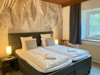 Seebrauer Hotels near Kolmnock