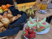 Kings Arms Hotel - breakfast