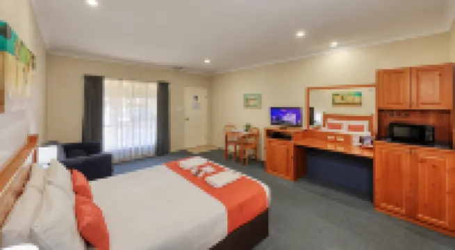 Breakout Motor Inn