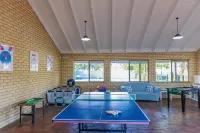 Busselton Villas and Glamping Village Hotel di Busselton