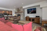 Carleton Lodge, with huge Mountain Facing Patio!! Great property for families!