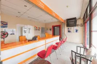 158 Guest House Mitra RedDoorz Hotels near Terminal Leuwipanjang Bandung