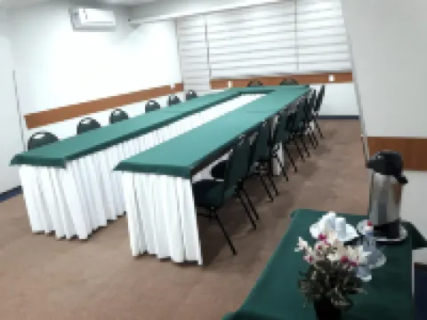 クリロン パレス ホテル ロンドリナのホテル