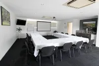 The Stirling Motel Hotels in Rockhampton