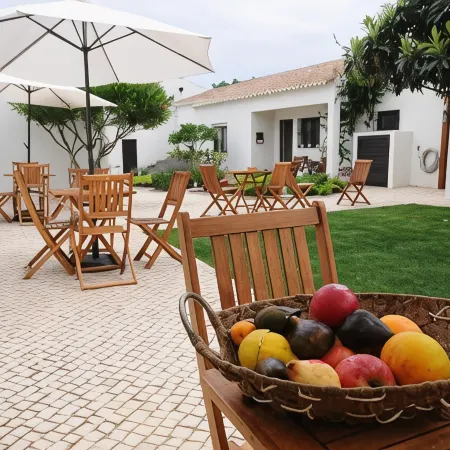 Lost & Found - Guesthouse & Suites