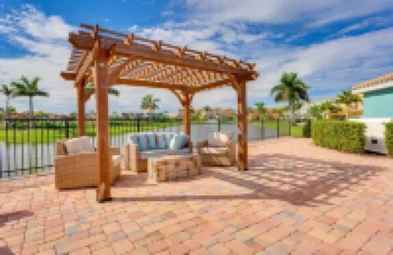 Luxury Mediterranean villa with courtyard by the beach where you eat, play love. 印度港口海灘酒店