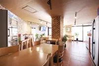 Happy Q Motel - breakfast