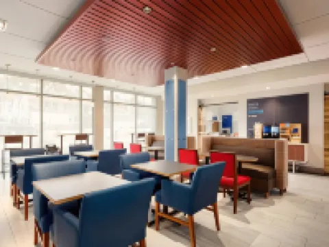 Holiday Inn Express & Suites Hayward - Castro Valley by IHG Hotels in Hayward