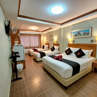 Chilli Hotel&Restaurant Отели рядом с достопримечательностью «Банпхе»