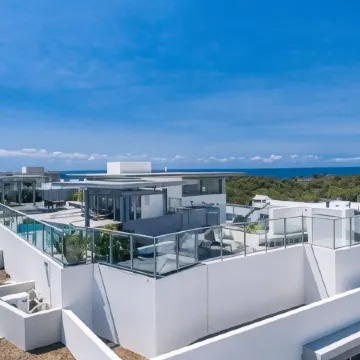 White Shells Luxury Apartments Marcoola