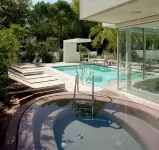Hotel Select Suites & Spa - Apartments - Rooftop Pools
