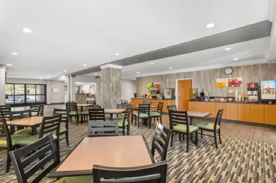 Quality Inn & Suites Denver International Airport