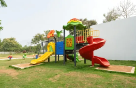 ซีเอสอาร์แลนด์มาร์ครีสอร์ท