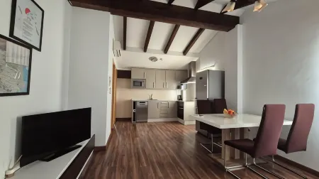 Luxury Apartments Puerto Valencia Отели рядом с достопримечательностью «Политехнический университет Валенсии»