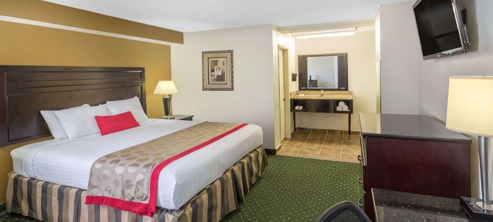 Ramada by Wyndham Ontario Hotels in Ontario