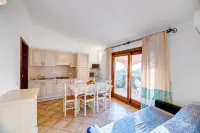 The Fantastic Residenza Badus Two Bedroom Sleeps Six (+ Child) Num0821 - バルコニー