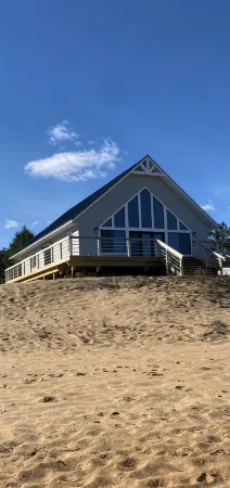 Stunning 4 Season New Beach House - Big Traverse Bay on Lake Superior!