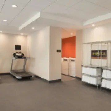 Home2 Suites by Hilton - Milwaukee Airport