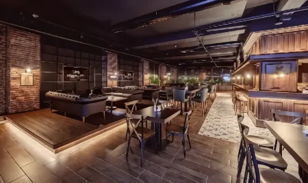 Novel Centre Point Hotel Отели в г. Agios Georgios