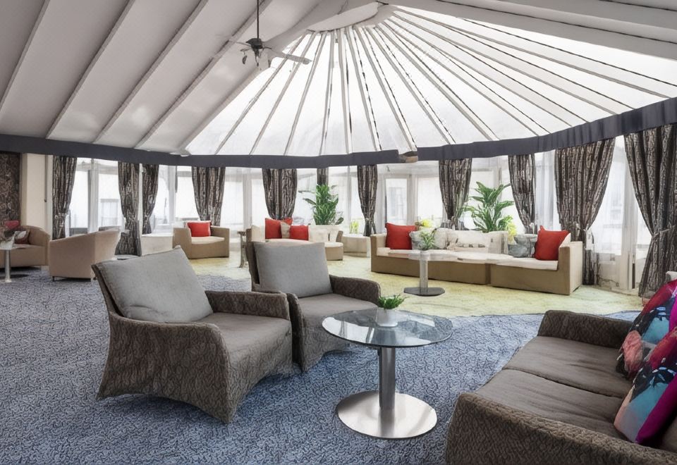 Best Western Royal Hotel Over view