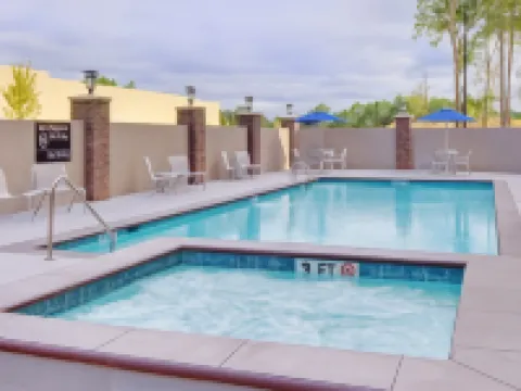 Hampton Inn & Suites Tyler-South Hotels in Tyler