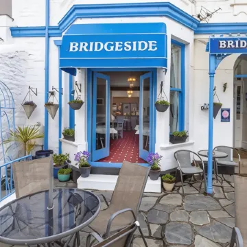 Bridgeside Guest House