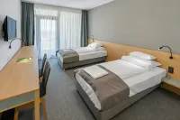 R¿Czi Hotel, T¿r ¿Rendezv¿k¿Zpont Hotel a