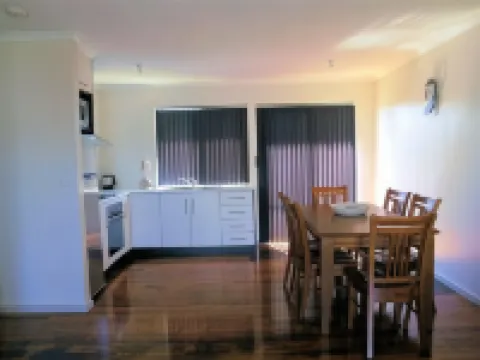 Glenaire Apartments at Pontifex