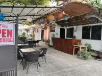 E & F คอนโดเทล